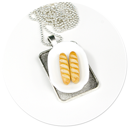 necklace with baguettes