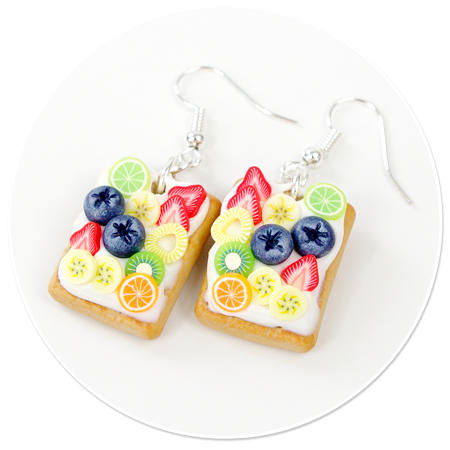earrings waffles with whipped cream and fruits