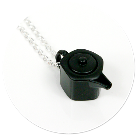 necklace with jug no. 3