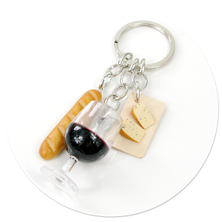 keyring with wine and cheeses