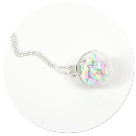 necklace sphere with marshallows