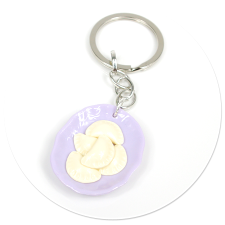 keyring with plate of dumplings no. 7