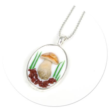 necklace with mushroom no. 4
