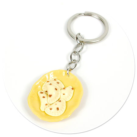 keyring with plate of dumplings no. 3