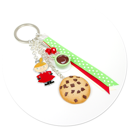 keyring with Little My, coffee and cookie