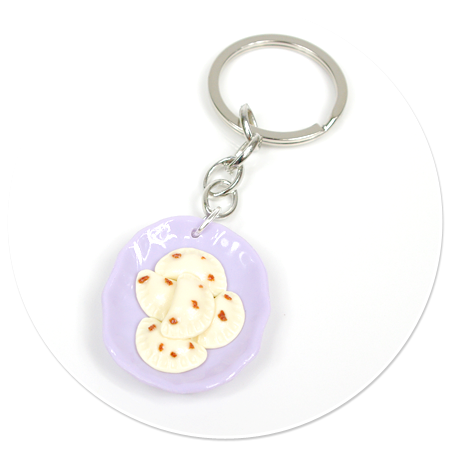 keyring with plate of dumplings no. 4