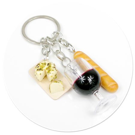 keyring with wine and cheeses no. 3